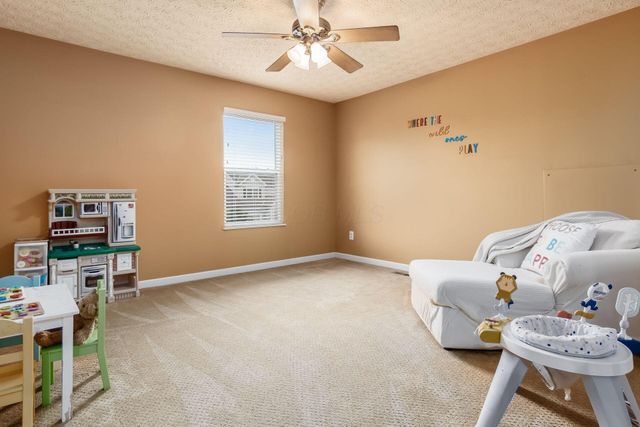 5994 Hampton Corners S, Hilliard, OH 43026