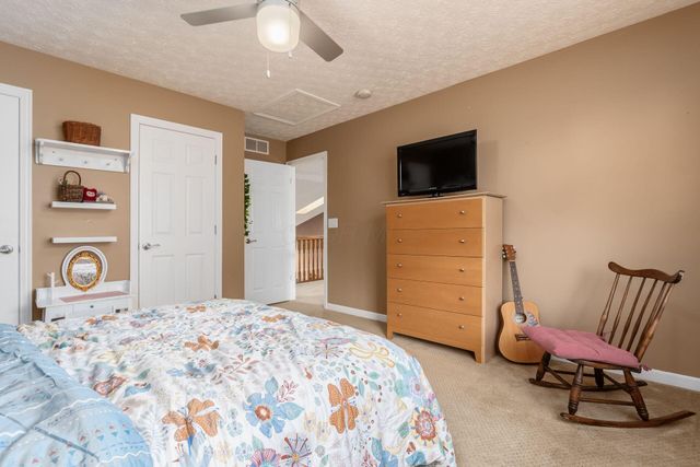 5994 Hampton Corners S, Hilliard, OH 43026