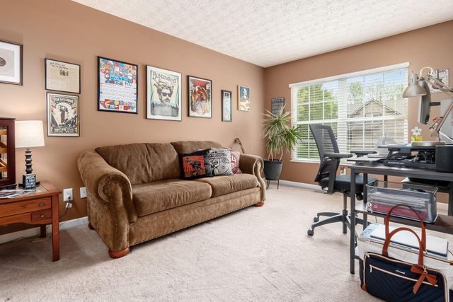 5994 Hampton Corners S, Hilliard, OH 43026