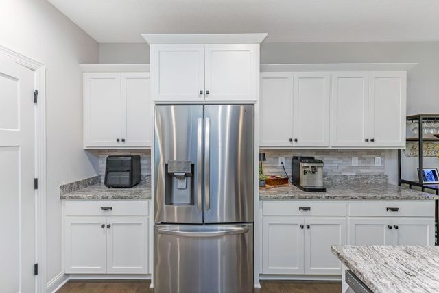 866 Howell Drive, Newark, OH 43055