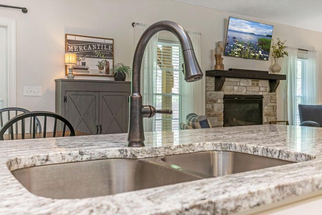 866 Howell Drive, Newark, OH 43055