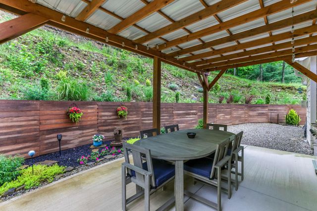 866 Howell Drive, Newark, OH 43055