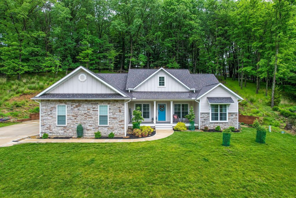 866 Howell Drive, Newark, OH 43055
