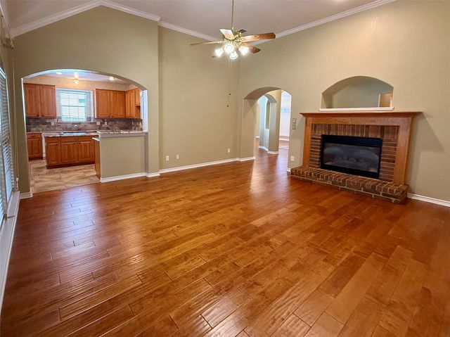 4213 Forestedge Drive, Grand Prairie, TX 75052