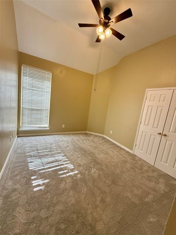 4213 Forestedge Drive, Grand Prairie, TX 75052