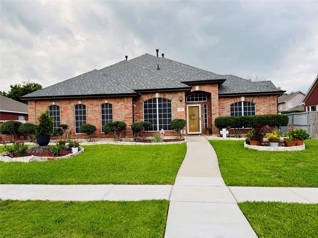 4213 Forestedge Drive, Grand Prairie, TX 75052
