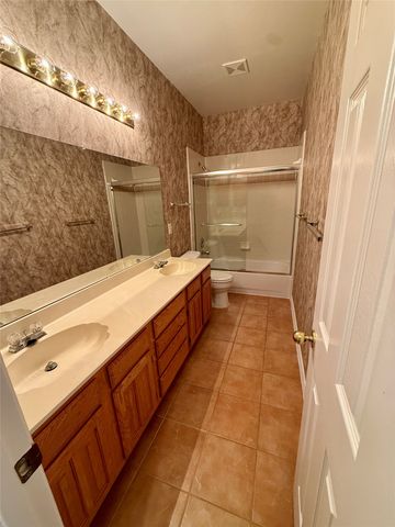 4213 Forestedge Drive, Grand Prairie, TX 75052