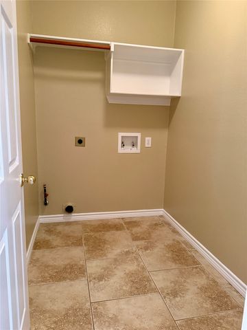 4213 Forestedge Drive, Grand Prairie, TX 75052