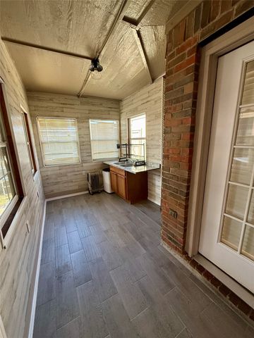 4213 Forestedge Drive, Grand Prairie, TX 75052