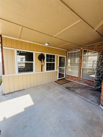 4213 Forestedge Drive, Grand Prairie, TX 75052