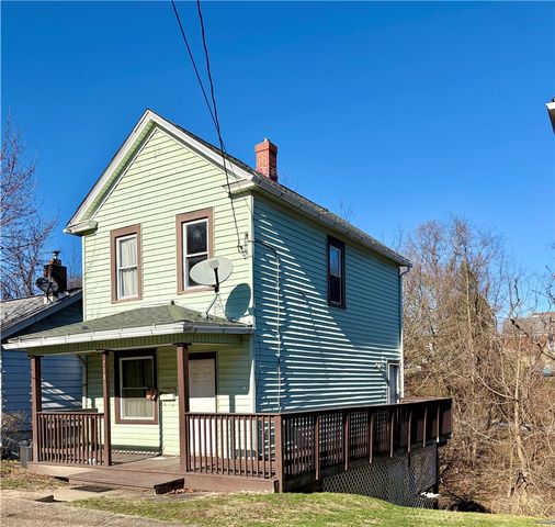 718 Sellers Ave, Jeannette, PA 15644