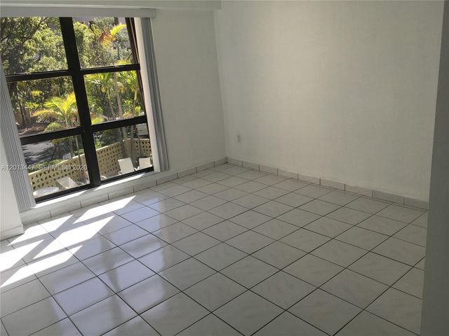 77 Crandon Blvd 2E, Key Biscayne, FL 33149