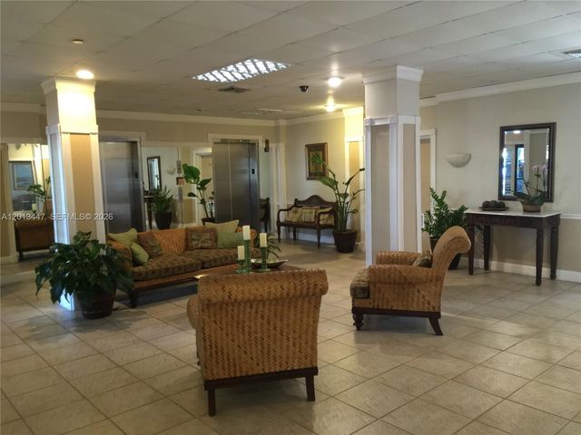 77 Crandon Blvd 2E, Key Biscayne, FL 33149