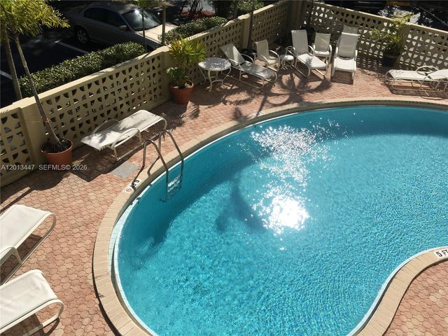 77 Crandon Blvd 2E, Key Biscayne, FL 33149