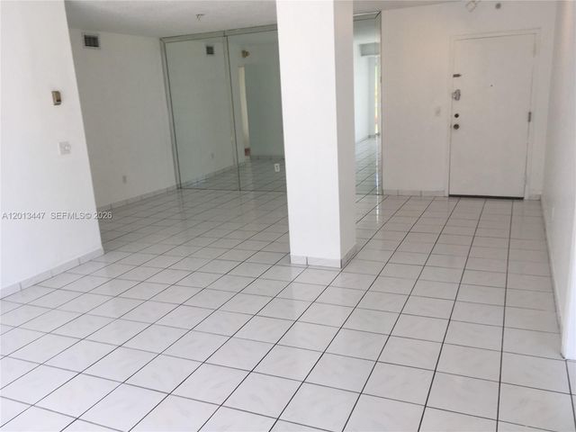 77 Crandon Blvd 2E, Key Biscayne, FL 33149