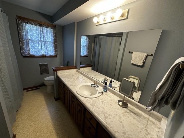 2722 N Taylor DRIVE, Sheboygan, WI 53083