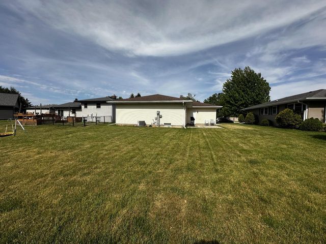 2722 N Taylor DRIVE, Sheboygan, WI 53083