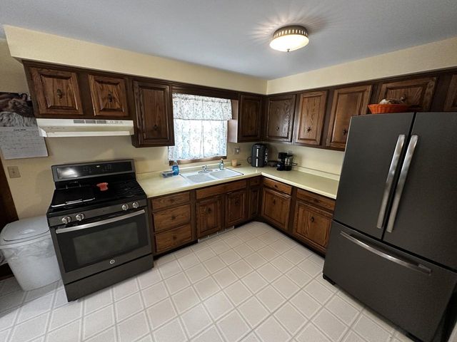 2722 N Taylor DRIVE, Sheboygan, WI 53083
