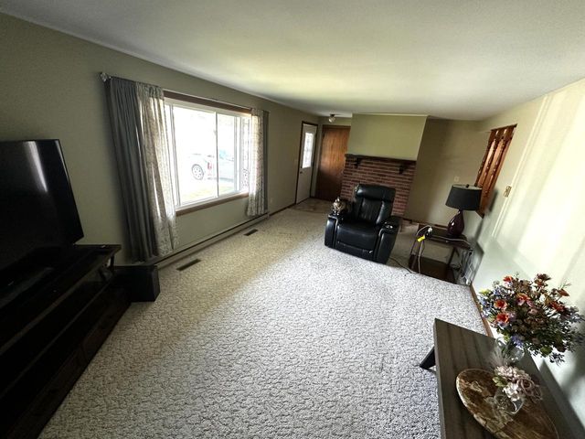 2722 N Taylor DRIVE, Sheboygan, WI 53083