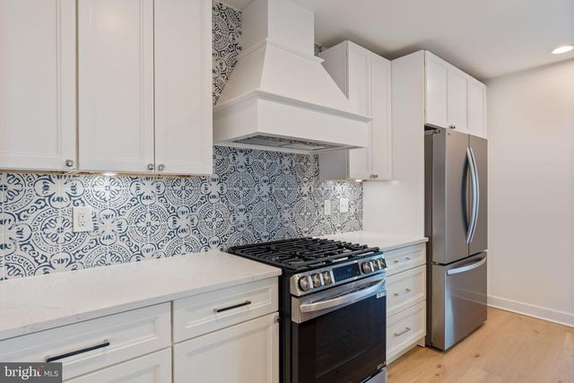 1212 UNION AVE, Baltimore, MD 21211