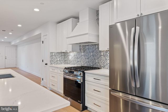 1212 UNION AVE, Baltimore, MD 21211