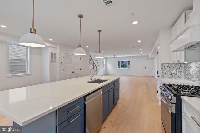 1212 UNION AVE, Baltimore, MD 21211