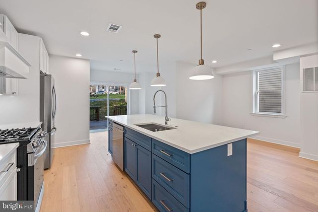 1212 UNION AVE, Baltimore, MD 21211