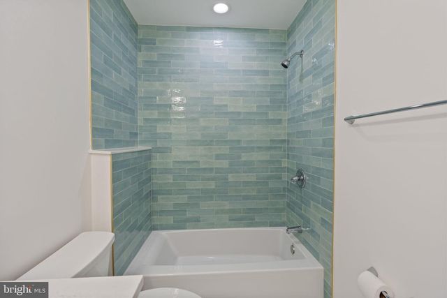 1212 UNION AVE, Baltimore, MD 21211