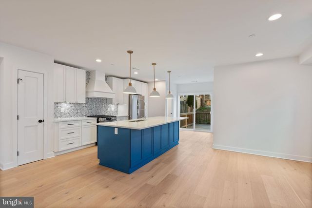 1212 UNION AVE, Baltimore, MD 21211