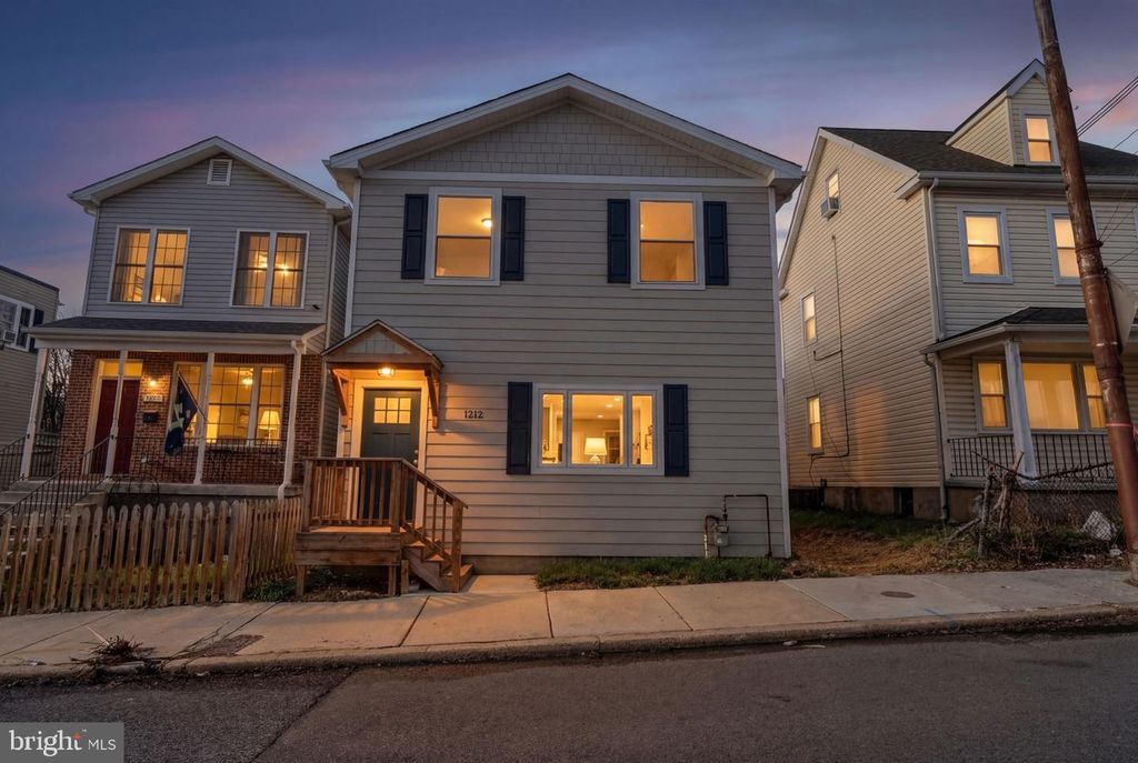 1212 UNION AVE, Baltimore, MD 21211