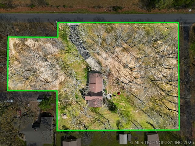 1022 W Young Avenue, Stilwell, OK 74960