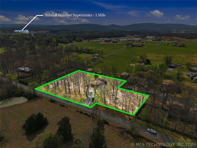 1022 W Young Avenue, Stilwell, OK 74960