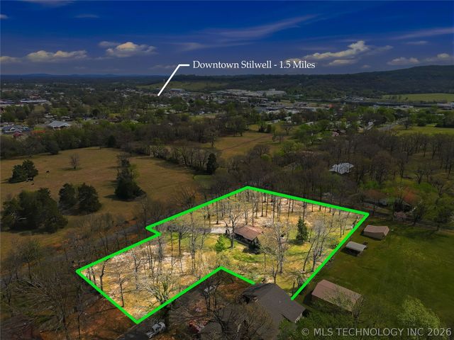 1022 W Young Avenue, Stilwell, OK 74960