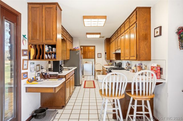 1022 W Young Avenue, Stilwell, OK 74960