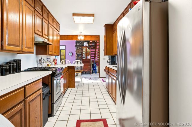 1022 W Young Avenue, Stilwell, OK 74960