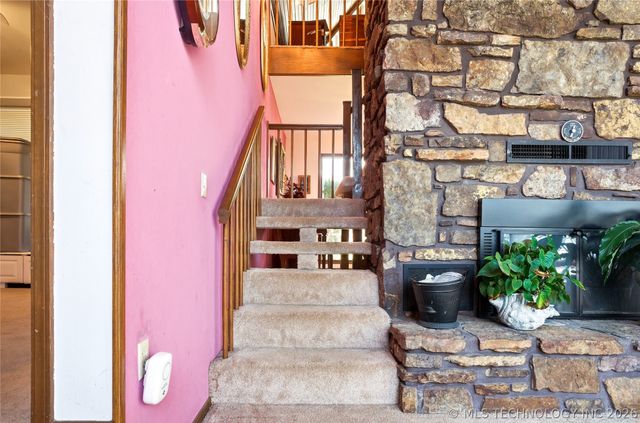 1022 W Young Avenue, Stilwell, OK 74960