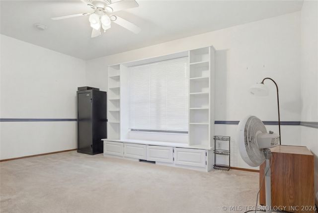 1022 W Young Avenue, Stilwell, OK 74960