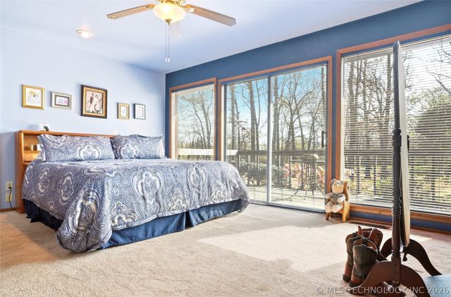 1022 W Young Avenue, Stilwell, OK 74960