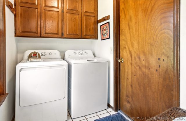 1022 W Young Avenue, Stilwell, OK 74960