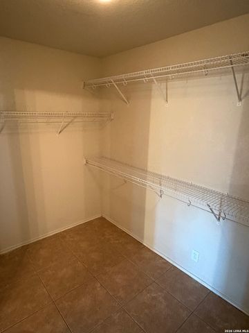 434 BOBCAT HOLW, San Antonio, TX 78251