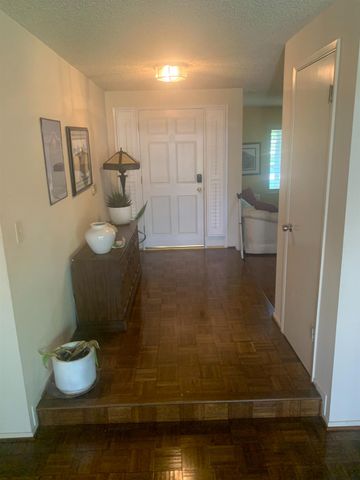 7451 W Desertwind Way, Sacramento, CA 95831