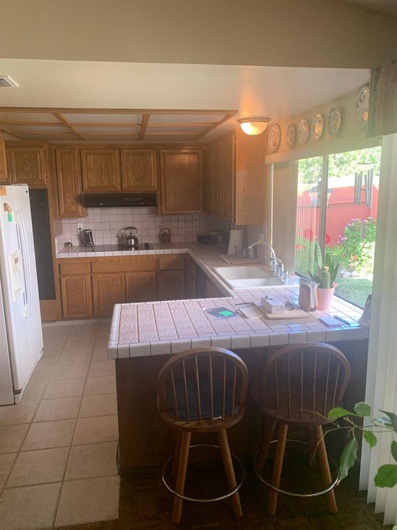 7451 W Desertwind Way, Sacramento, CA 95831