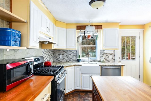 46 Service Rd, Sandwich, MA 02537