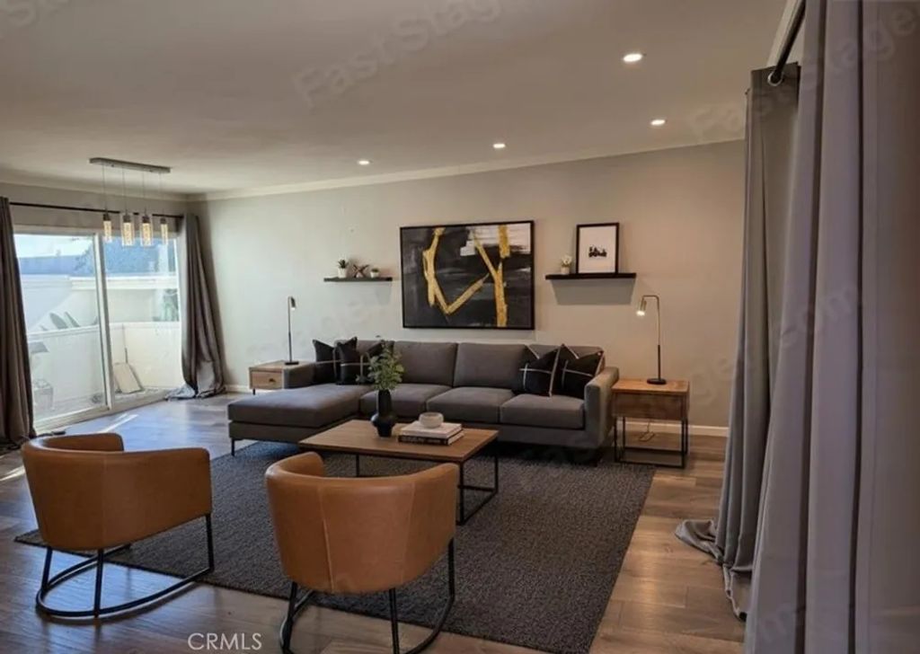 10749 New haven Street, Sun Valley, CA 91352