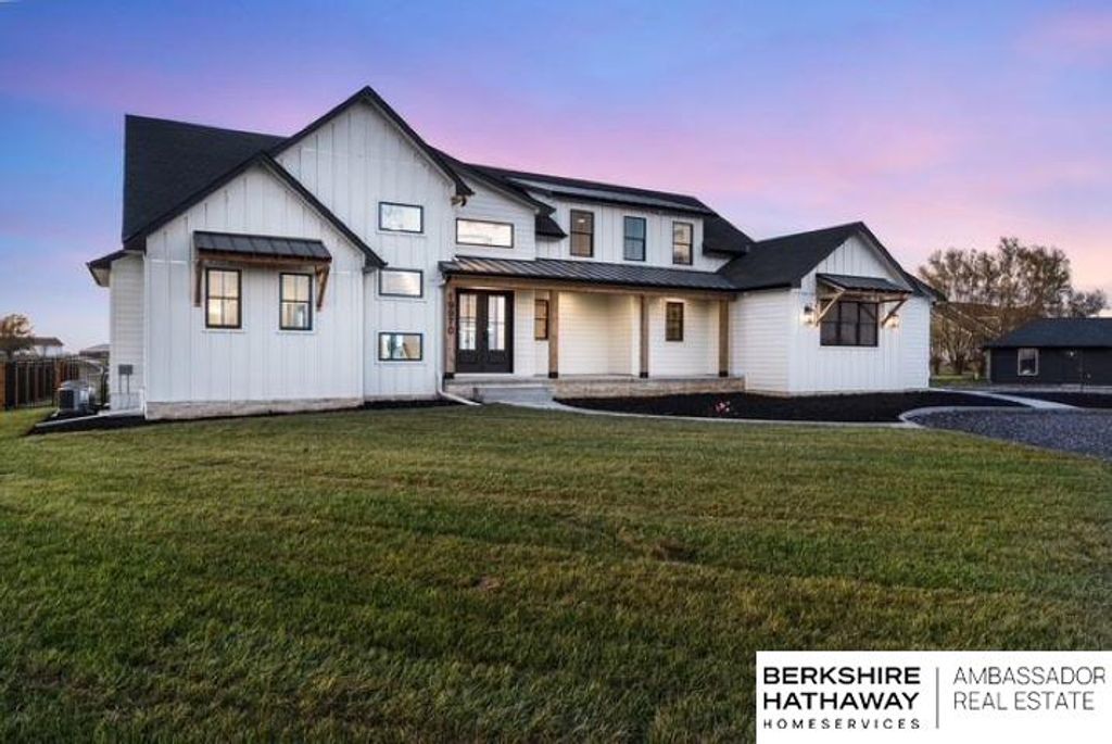 19970 S 172 Plaza Circle, Springfield, NE 68059