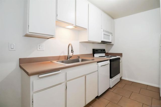 5700 Baltimore Dr 187, La Mesa, CA 91942