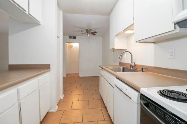 5700 Baltimore Dr 187, La Mesa, CA 91942