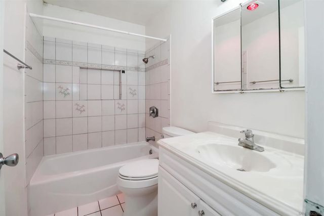 5700 Baltimore Dr 187, La Mesa, CA 91942