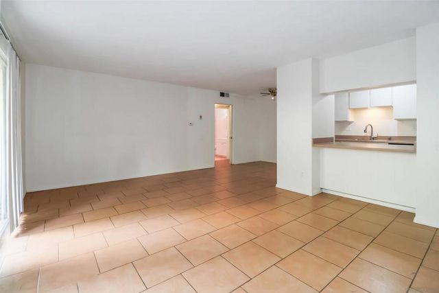 5700 Baltimore Dr 187, La Mesa, CA 91942