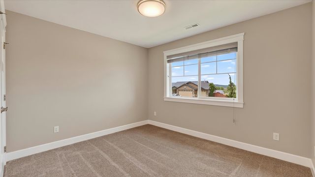 9110 N Seminole St, Spokane, WA 99208
